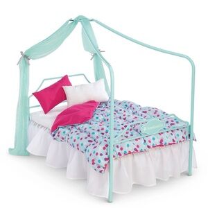 American girl Truly me Canopy Bed and Bedding Set new in box